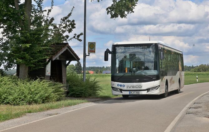 Dorfbus Mannholz