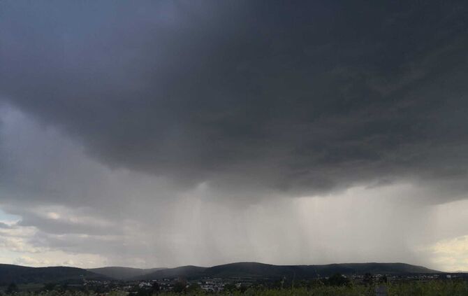 Regen Starkregen Wetter Symbol Symbolfoto Symbolbild