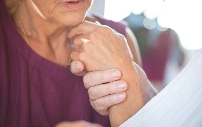 «Demenzbegleiter» in Krankenhäusern