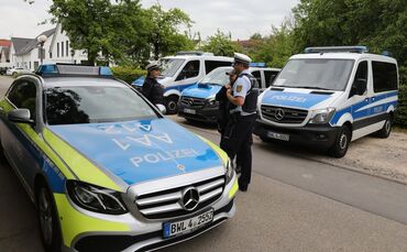 AfD-Wahlkampf mit Polizeischutz Symbol Symbolbild symbolfoto
