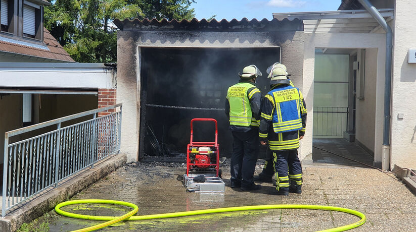 Brand in Garage, Nordhaldenstr., Weinstadt-Beutelsbach, 25.06.2020.