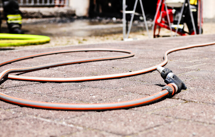 Brand in Garage, Nordhaldenstr., Weinstadt-Beutelsbach, 25.06.2020.