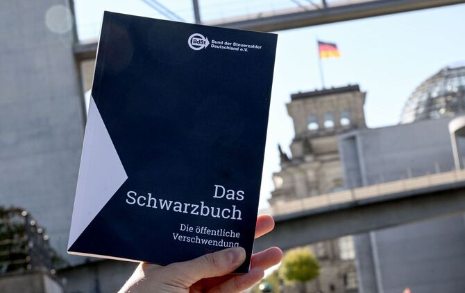 Bund der Steuerzahler stellt das «Schwarzbuch 2025/26» vor