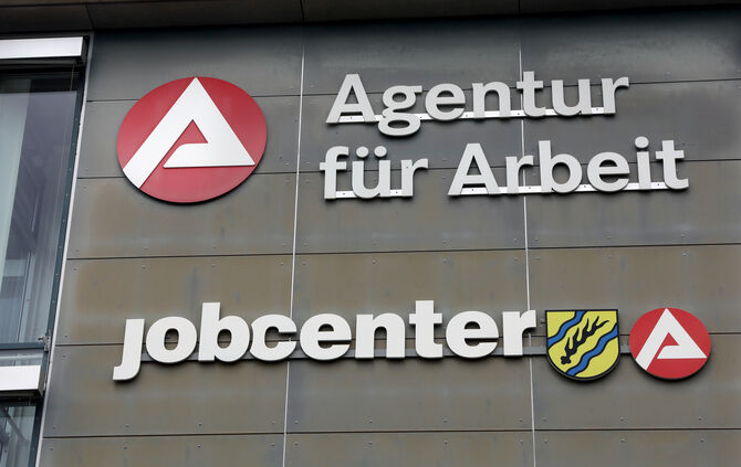 Jobcenter Agentur für Arbeit Arbeitsamt Waiblingen Arbeitsagentur Symbolfoto