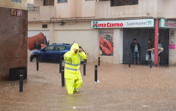 Ex-Hurrikan Gabrielle setzt Teile Spaniens unter Wasser