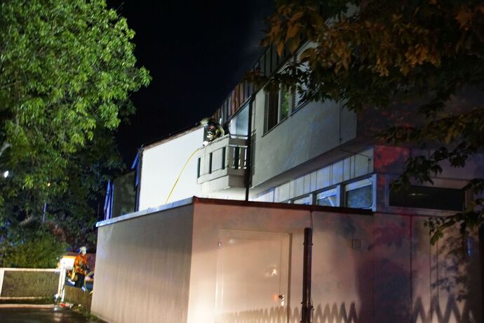 Hemmingen: Dachstuhlbrand eines Mehrfamilienhauses
