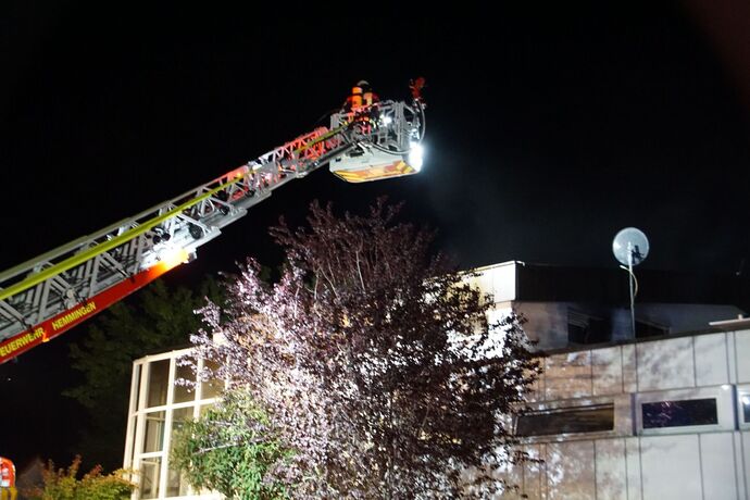 Hemmingen: Dachstuhlbrand eines Mehrfamilienhauses