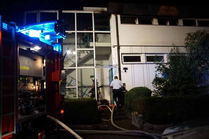 Hemmingen: Dachstuhlbrand eines Mehrfamilienhauses