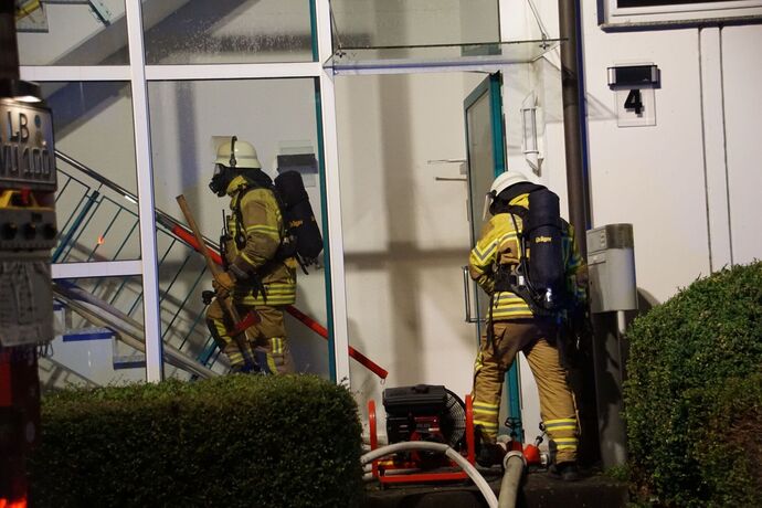 Hemmingen: Dachstuhlbrand eines Mehrfamilienhauses