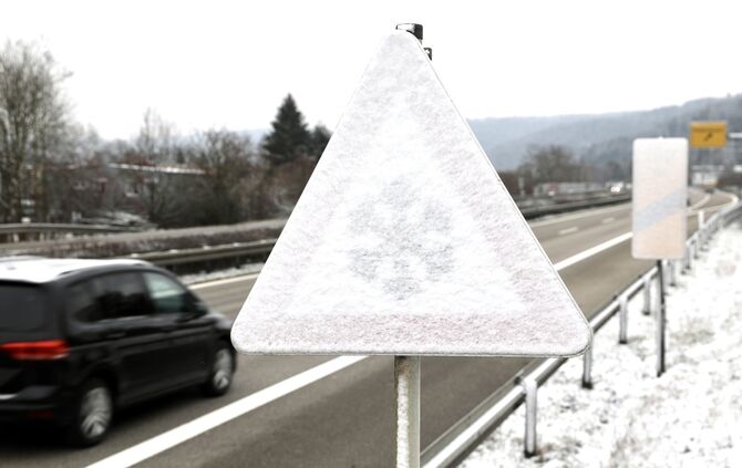 Glätte Eis Schnee Auto Frost