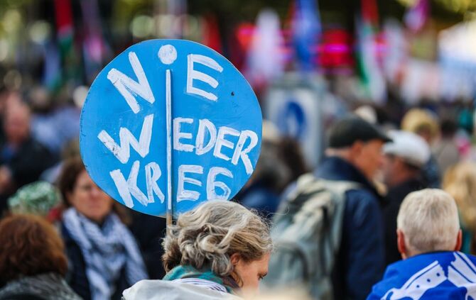 Demonstration von Friedensinitiativen - Stuttgart