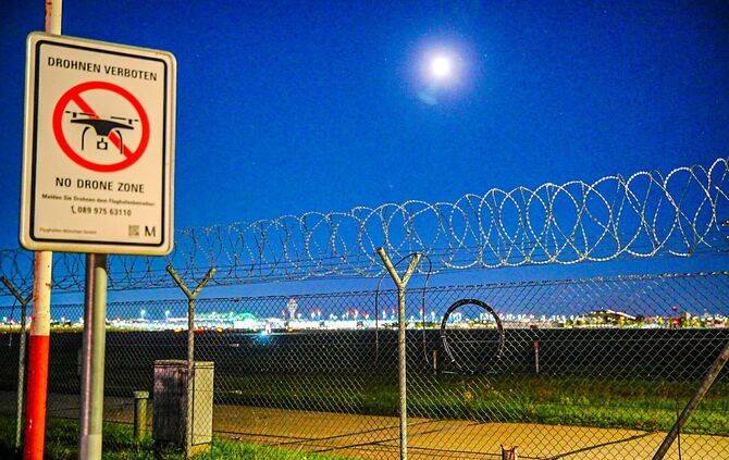 Flughafen München stellt wegen möglicher Drohnen Betrieb ein