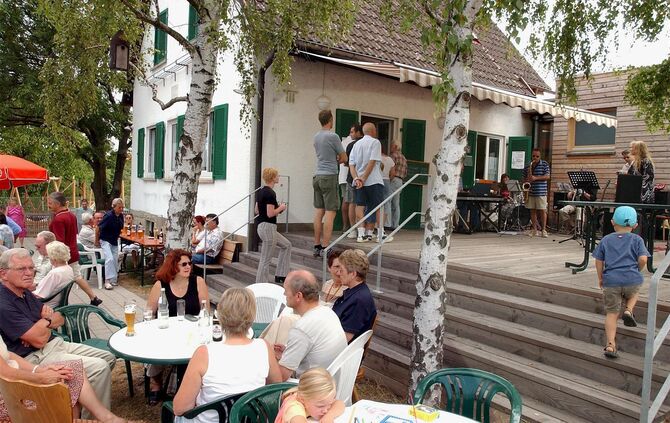 Jazzfruehshoppen beim Naturfreundehaus in Schwaikheim