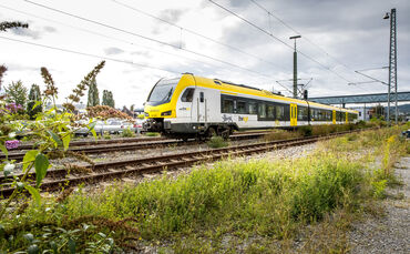 RE 90 von Winnenden nach Crailsheim, Bhf Winnenden, 25.09.2024.