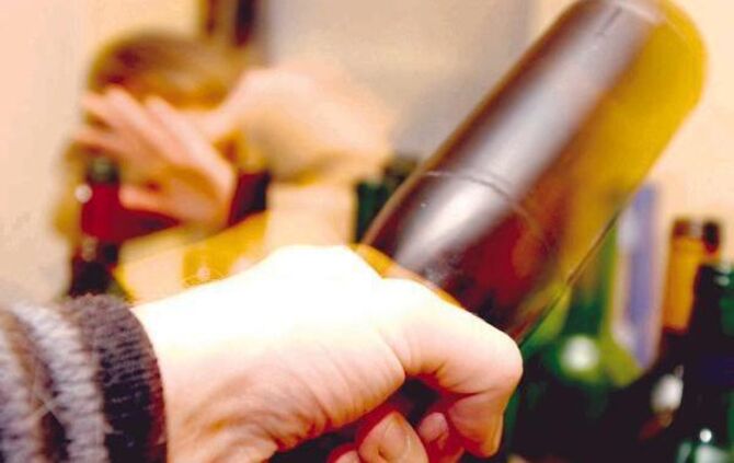 Feature Alkohol Suff Gewalt
