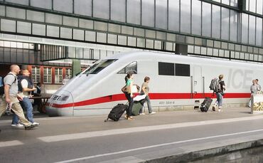 ICE und TGV im Stuttgarter Hauptbahnhof - 1