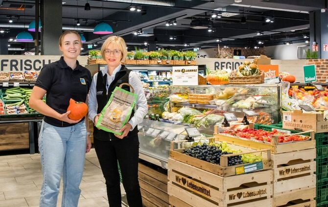 Fachmann Winnenden 3/2025 - 2501F796 Edeka Härdter: Tochter und Mutter Härdter, Schwaikheim, 16.09.2025.