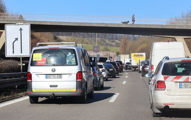 Stau und Bau auf der B29
