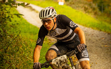 ab20251012cj11a9692 - 1