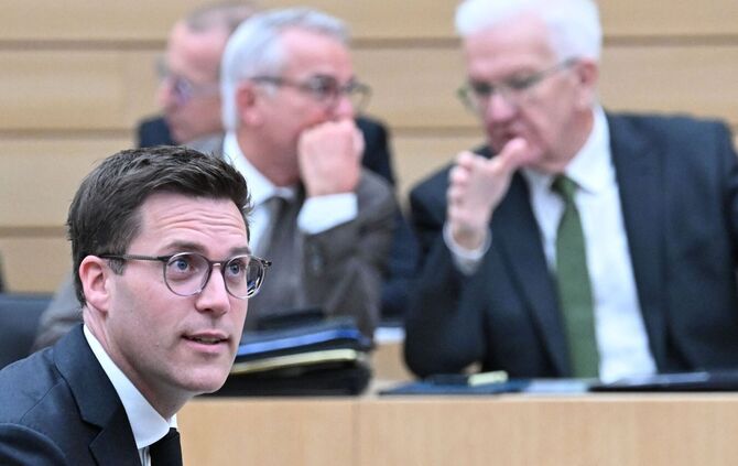 Landtagssitzung - Aussprache über den Etat