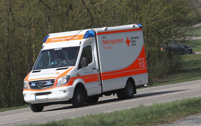 Blaulicht Krankenwagen Rettungswagen Unfall RTW 112 Symbol Symbolbild Symbolfoto