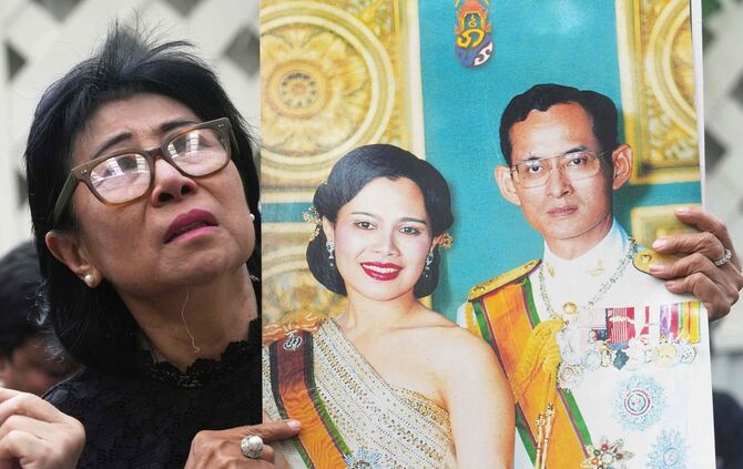 Trauer um Thailands Ex-Königin Sirikit