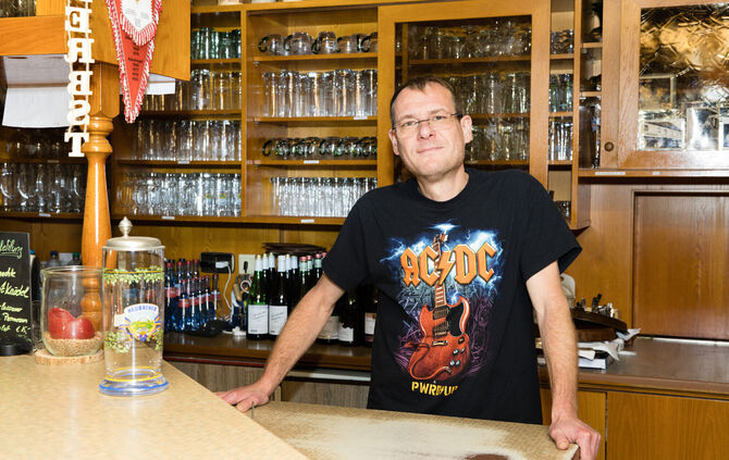 Peter Wahl und sein Gasthaus Lamm in Schornbach