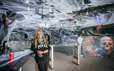 Halloween Haus Garage