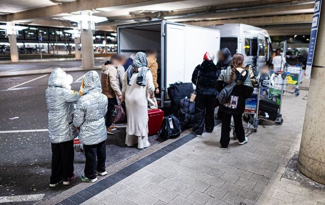 Flughafen Hannover - Ankunft Afghanen mit Aufnahmezusage