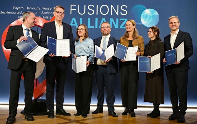 Unterzeichnung der Allianz zur Fusionsforschung