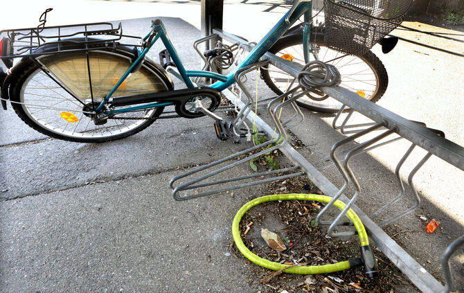 Fahrrad Schloss Fahrradschloss Symbol Symbolbild symbolfoto