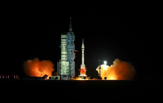 Start der Raumkapsel «Shenzhou 21» in Jiuquan
