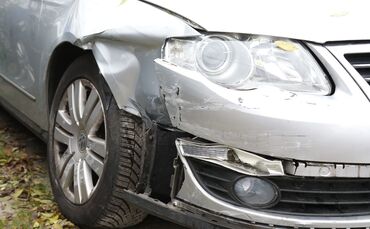 Blaulicht Unfall Delle Blechschaden symbol symbolbild symbolfoto