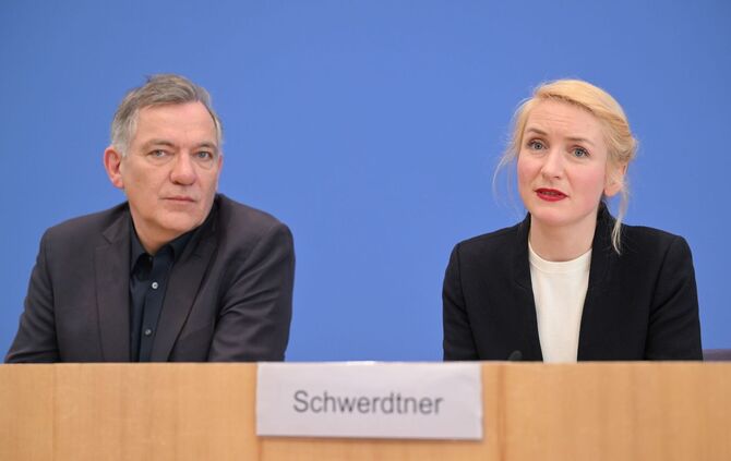 Jan van Aken und Ines Schwerdtner
