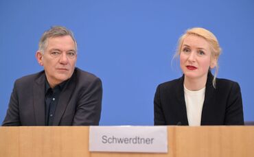 Jan van Aken und Ines Schwerdtner