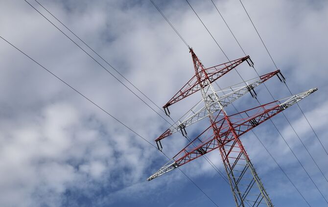 Strom Strommasten energie stromausfall symbol symbolbild symbolfoto
