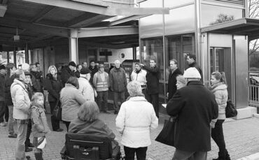 offizielle inbetriebnahme der beiden aufzüge und der rampen dort hin im zug des behindertengerechten umbaus des bahnhofs in Schw