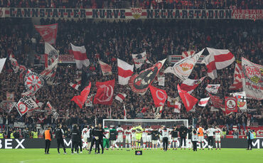 Fußball  VfB Stuttgart vs. FC Augsburg