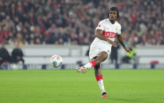 Fußball  VfB Stuttgart vs. FC Augsburg