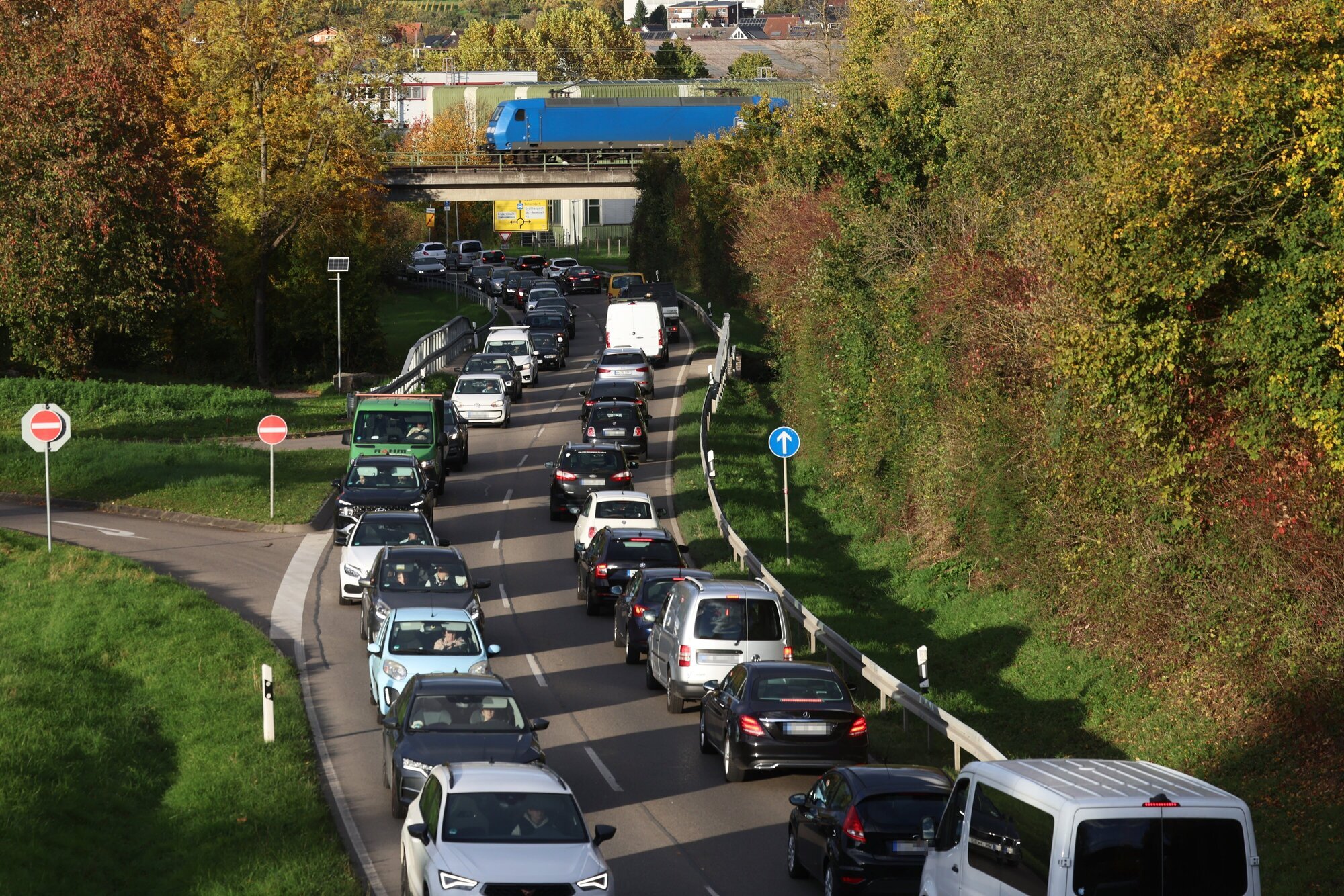 Weinstadt: After trouble with buses - | Underpass in Beutelsbach reopens ...