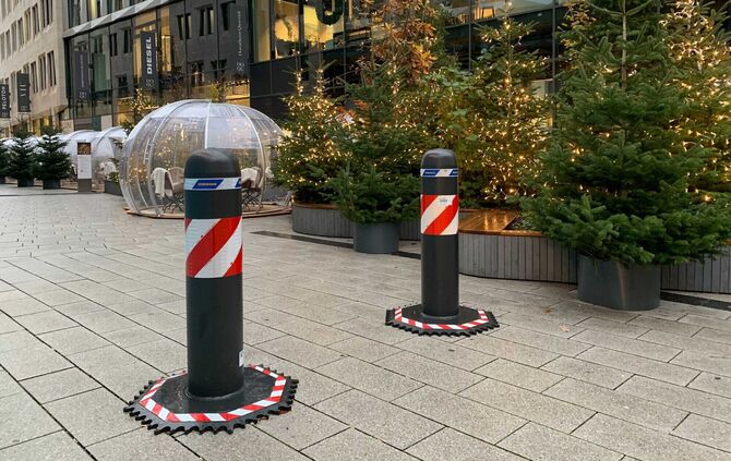 Mobile Poller sorgen beim Stuttgarter Weihnachtsmarkt unter anderem für die Sicherheit der Gäste.