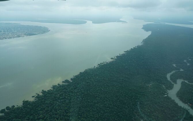 Überflug über das Amazonasgebiet