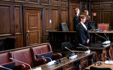 Prozess um Messerangriff im Hamburger Hauptbahnhof