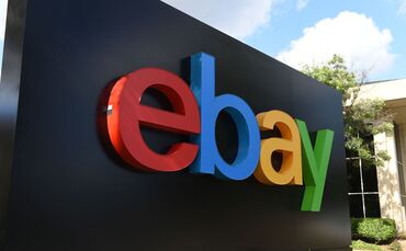 Ebay-Logo vor Hauptquartier