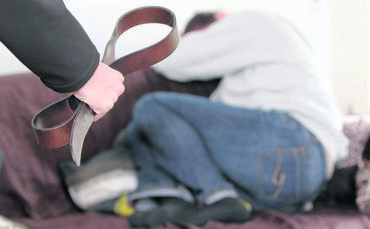 Hausgewalt. Featurebild Häusliche Gewalt; zu Artikel über PK: bald beginnt eine Ausstellung zu häuslicher Gewalt; Besonderheit d