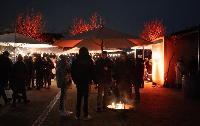 Auftakt macht am Samstag, 22. November 2025 das "Glüh-Wein-Fest" von Weingut Kern.