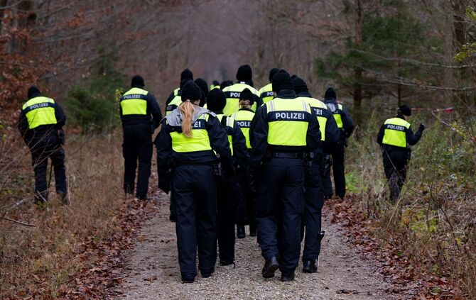 Nach dem Fund einer Frauenleiche im Wald bei München