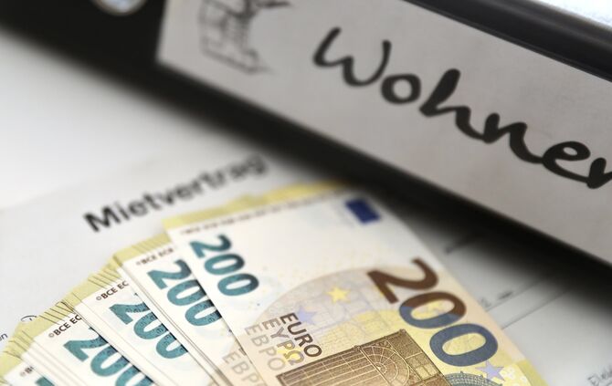 Wohnen Miete vermietung Mietvertrag Kaution Geld Euro symbol symbolbild symbolfoto