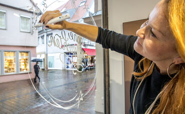 Weihnachtsmotive auf Schaufenster