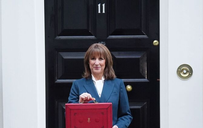 Britische Finanzministerin Reeves legt den Haushalt vor